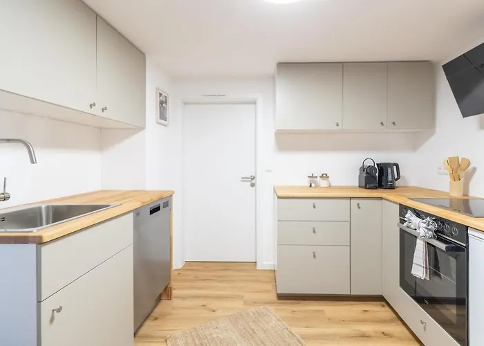 Mosel Liebe, Modernes Mit Moselblick * 科赫姆